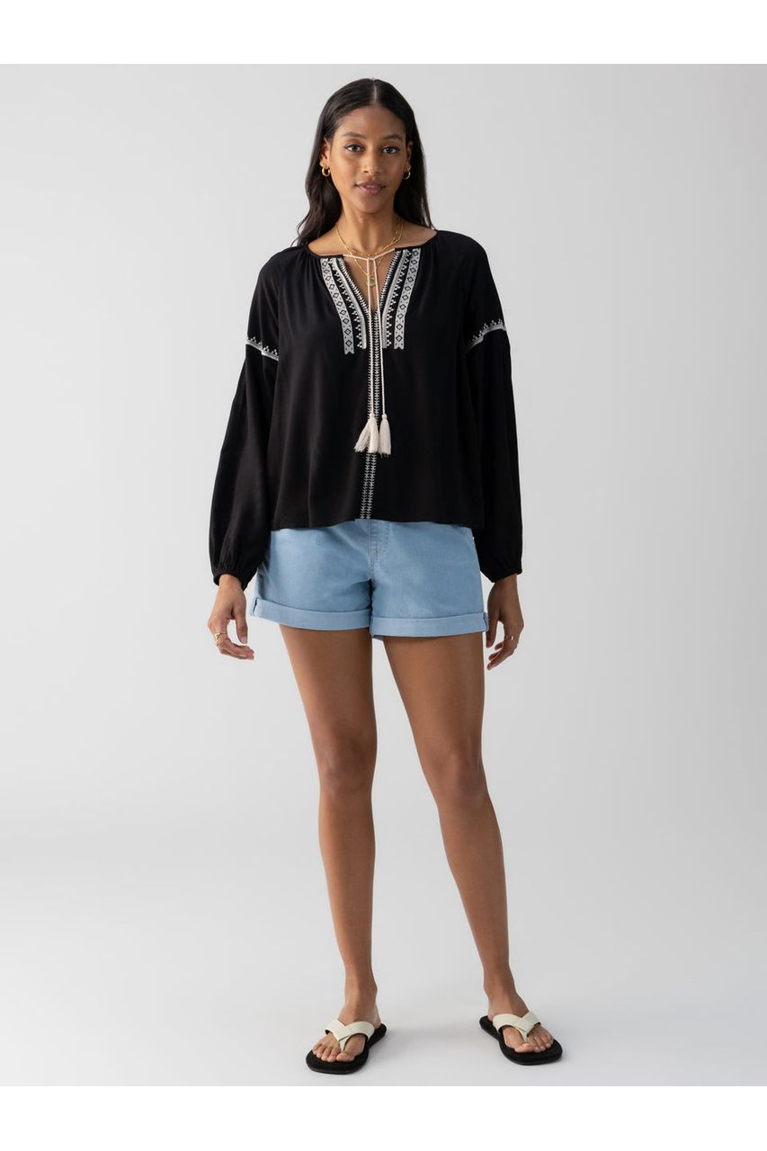 EMBROIDERED BLOUSE