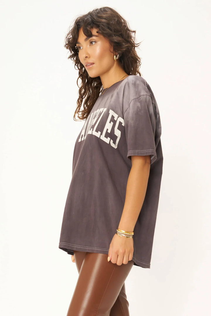 LA RELAXED GRAPHIC TEE