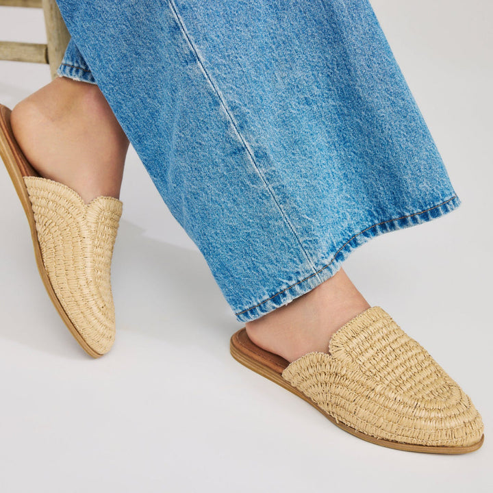 JADE RAFFIA FLAT