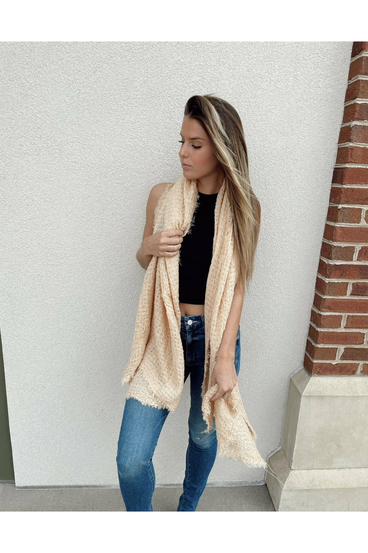 LONG WEEKEND WAFFLE SCARF-CAMEL