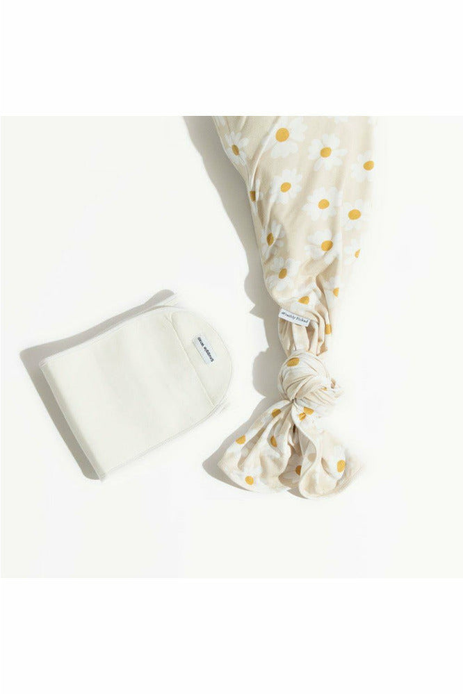 DAISY FIELDS SWADDLE