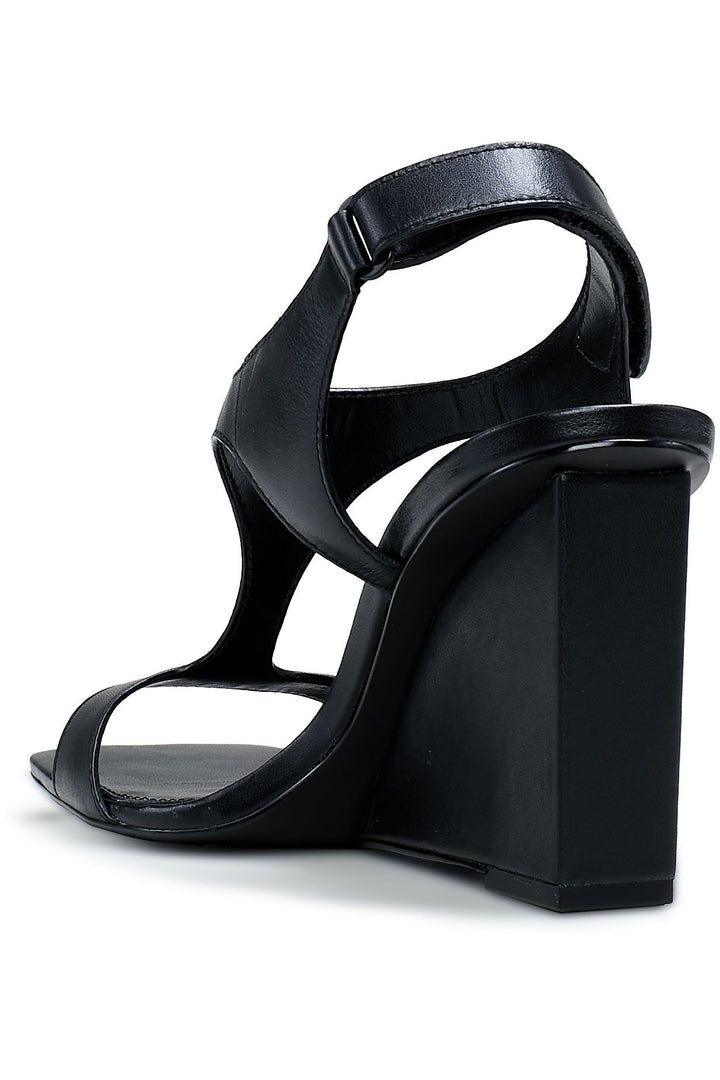 LARAHANA WEDGE SANDAL