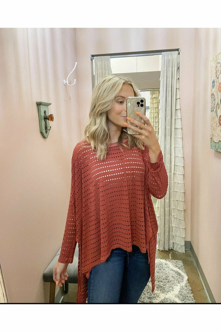 HOLEY TOP TRUNKSHOW- SOLID