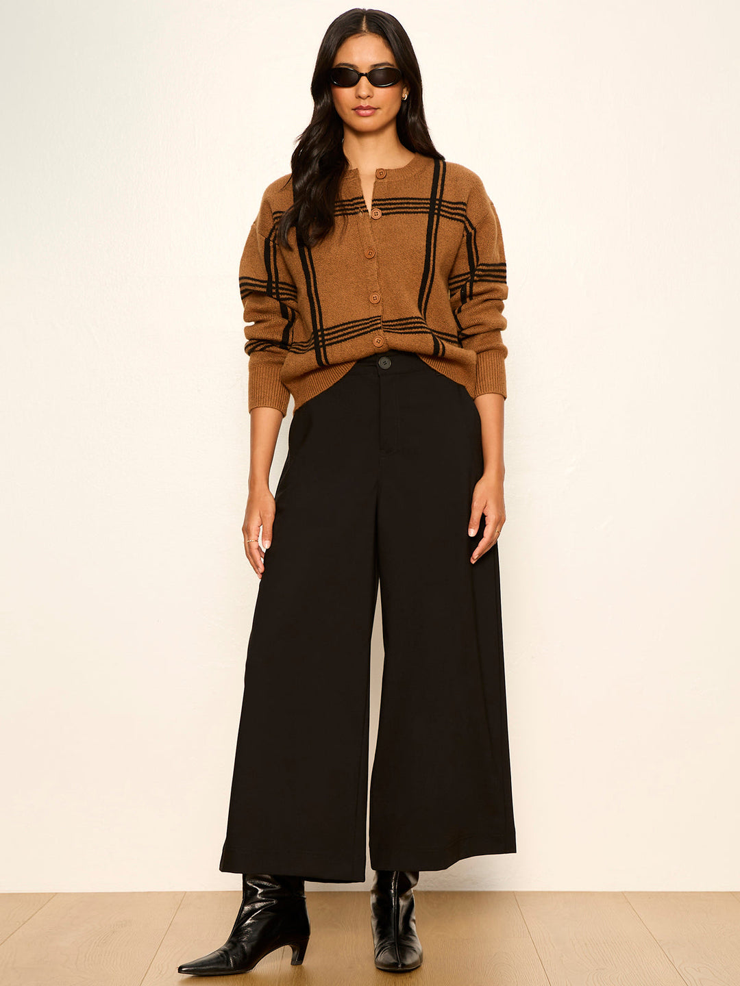 MUST-HAVE CARDI