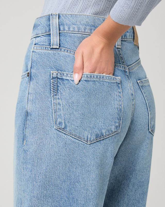 ARELLIA 32" BARREL LEG JEAN