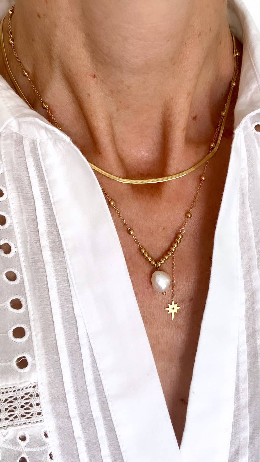 LILI NECKLACE