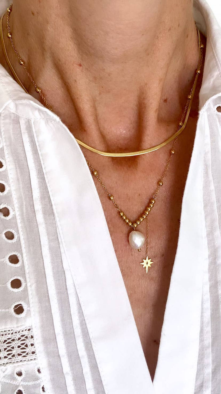 LILI NECKLACE