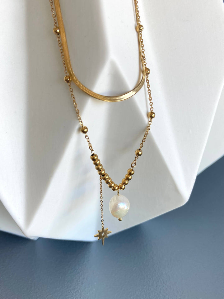 LILI NECKLACE