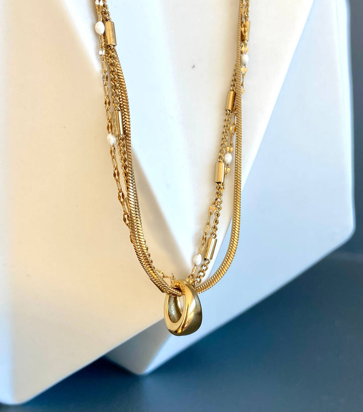 SALLY NECKLACE