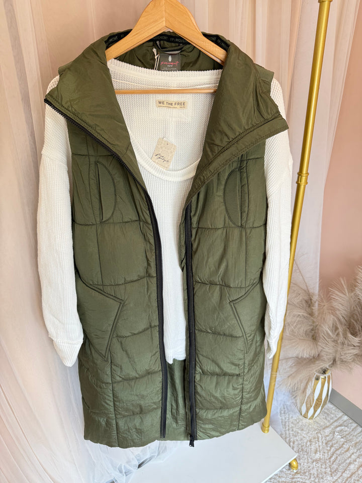 ON THE MOVE PACKABLE VEST