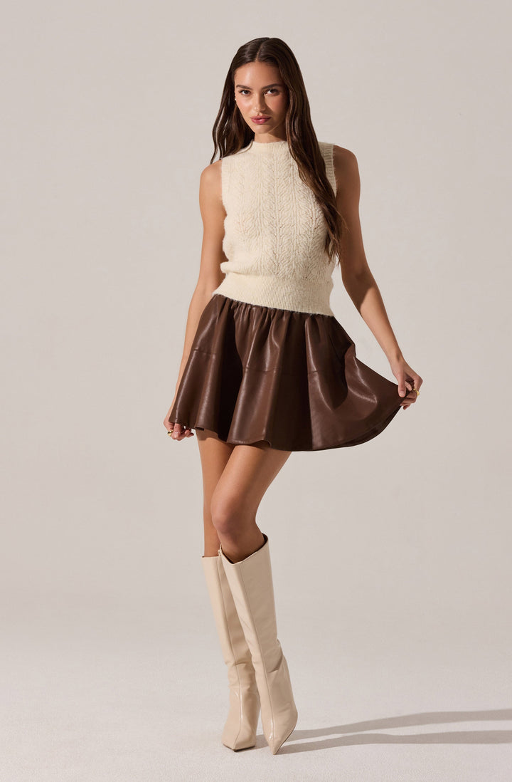 CHELSEY FLARED FAUX LEATHER SKIRT