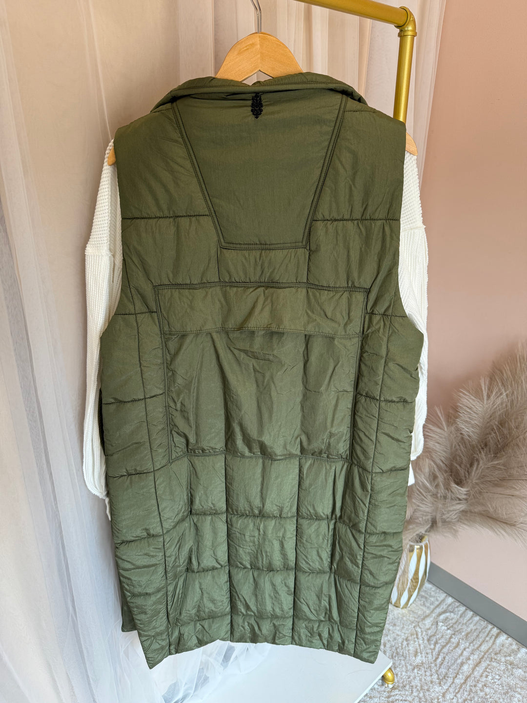 ON THE MOVE PACKABLE VEST
