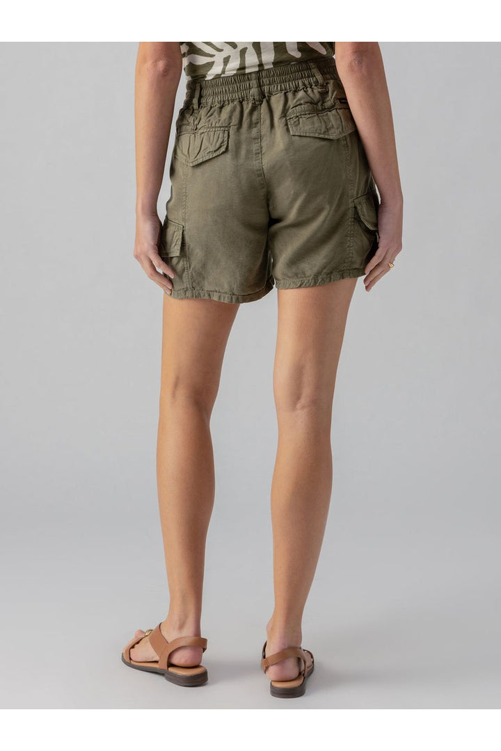 RELAXED REBEL SHORT