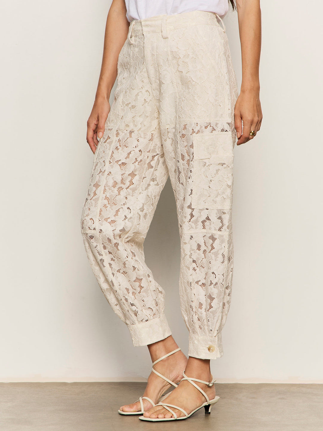 SOFT VOLUME LACE PANT