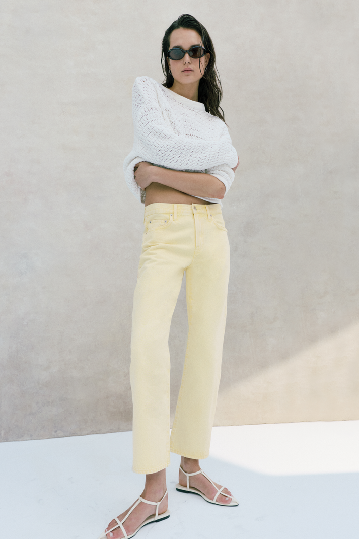 LEXI MID RISE BOWED STRAIGHT JEAN