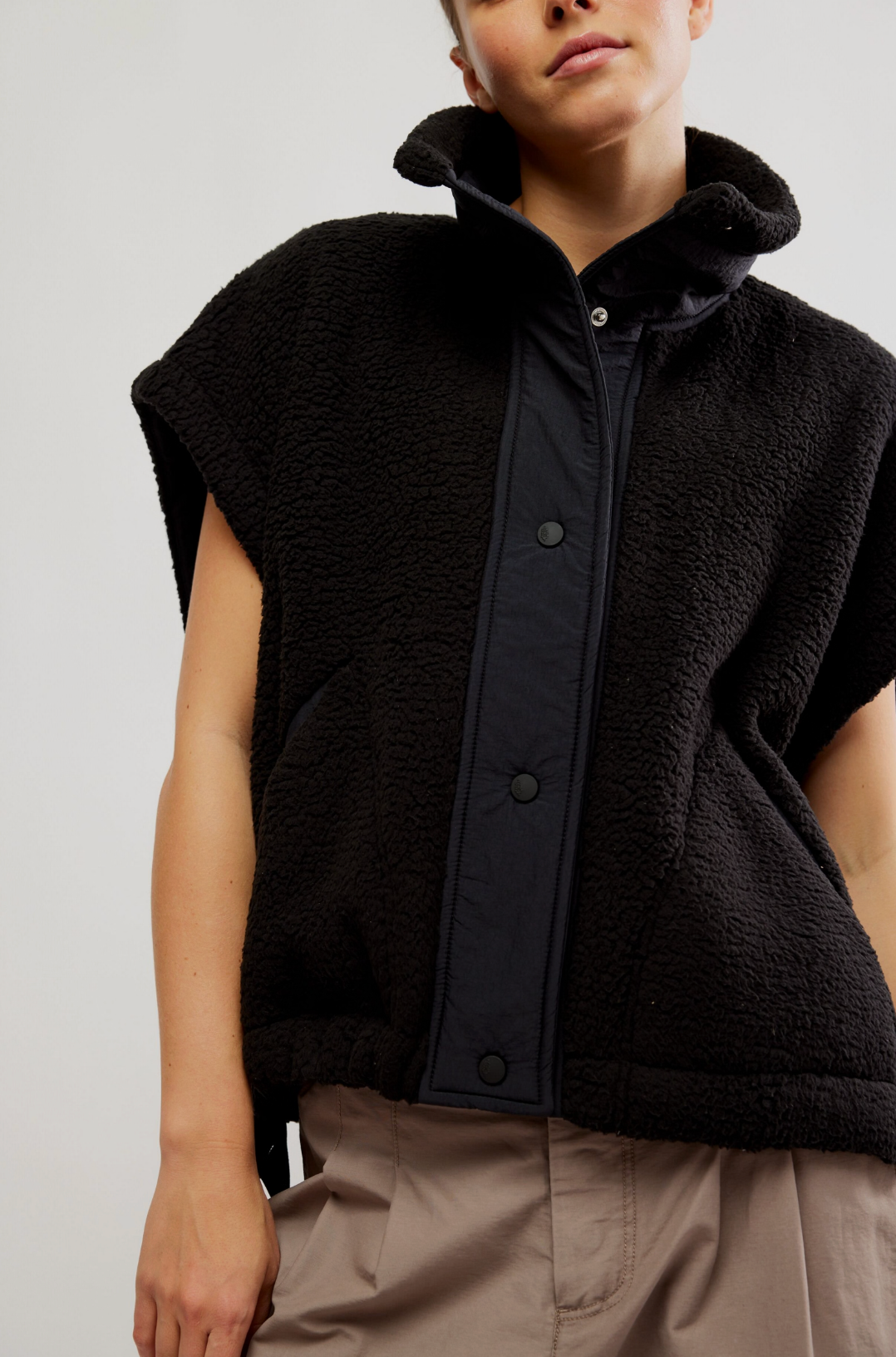 SCOUT IT OUT VEST | BLACK
