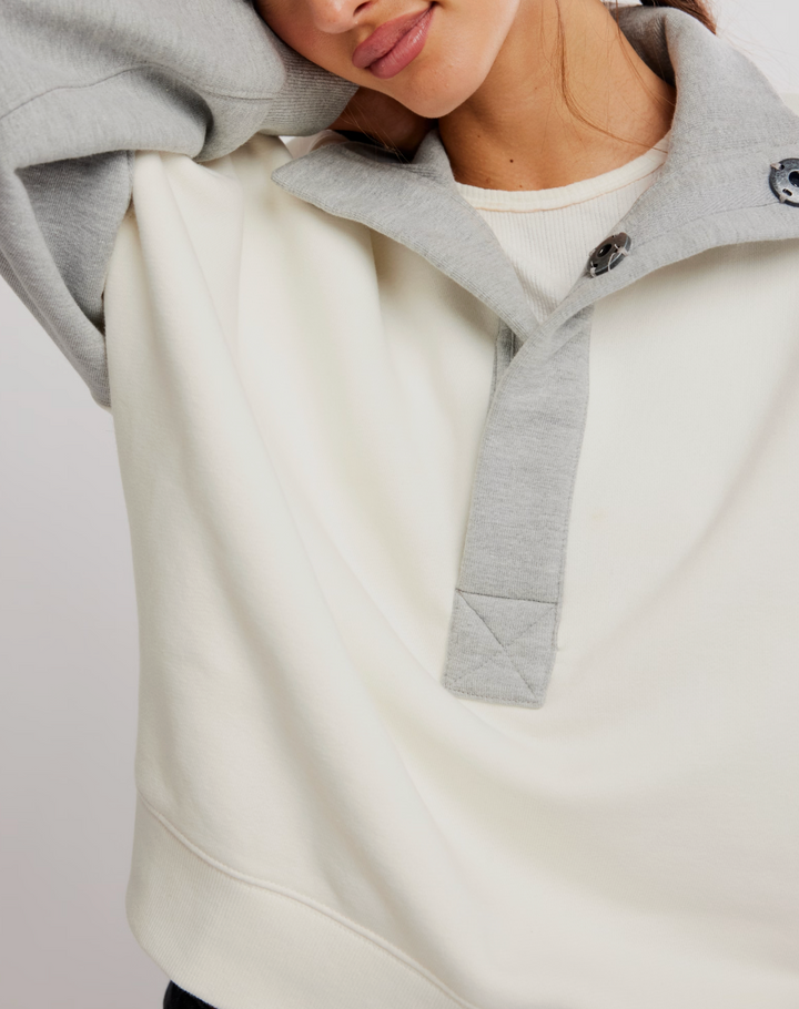 COLORBLOCK TIMELESS PULLOVER