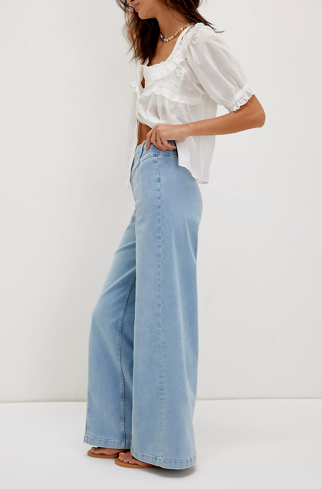 LIBRE WIDE LEG JEANS