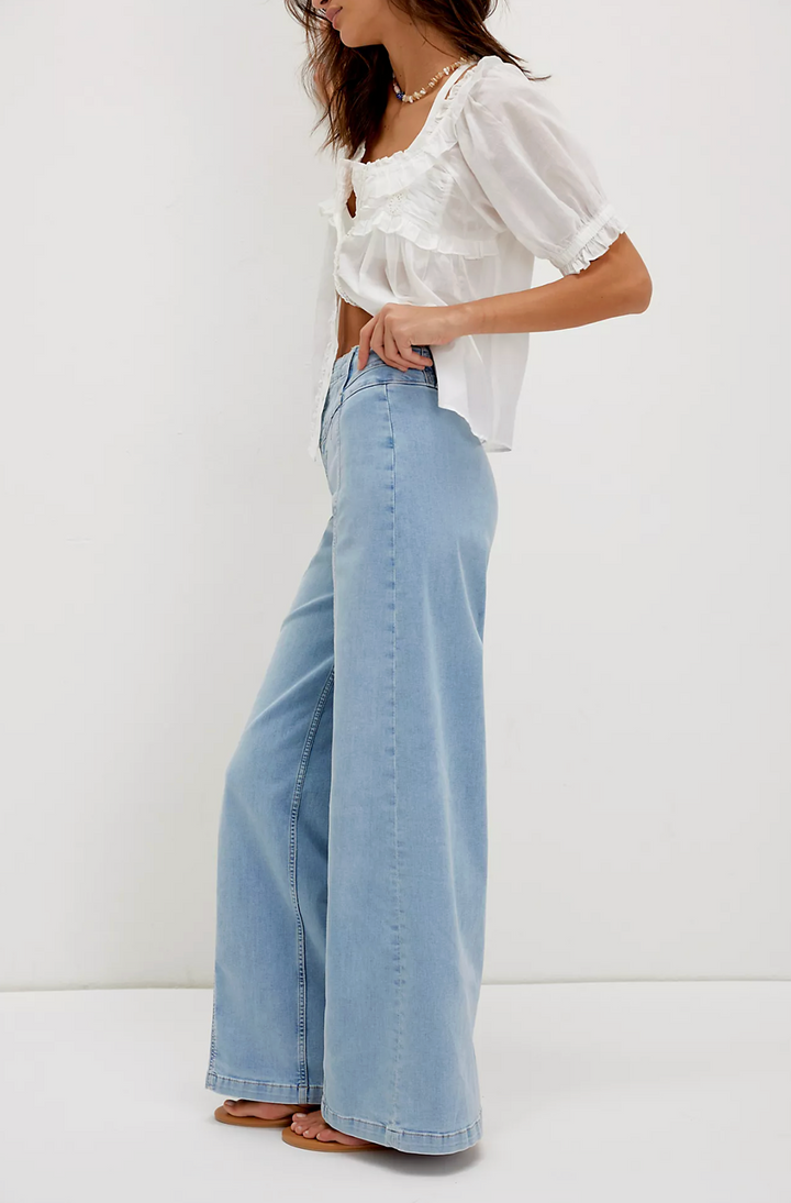 LIBRE WIDE LEG JEANS