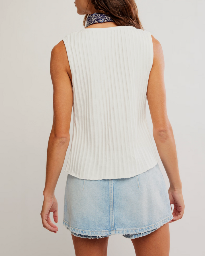 TILLY VEST