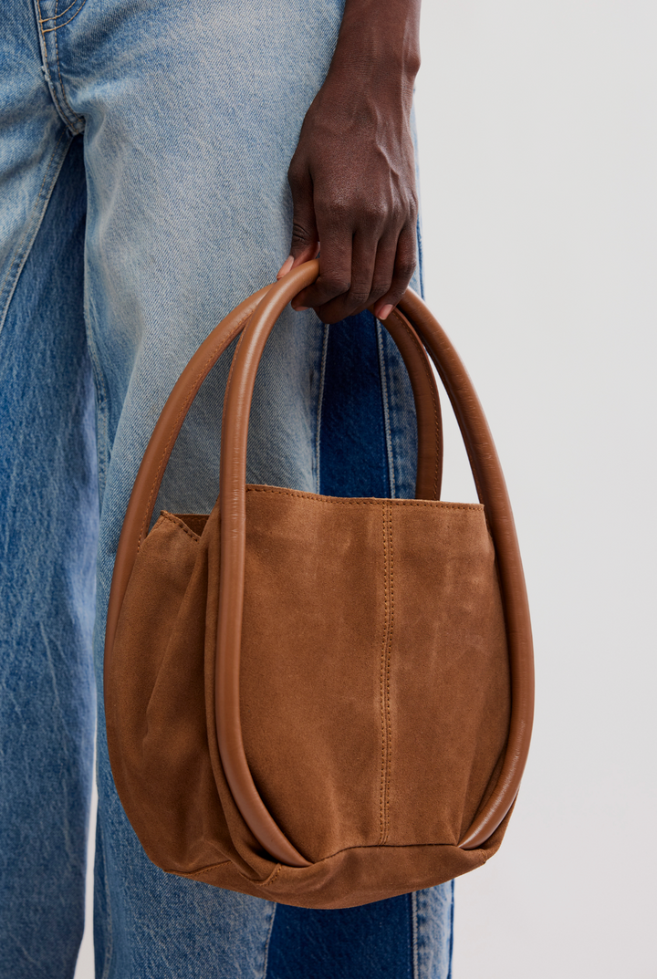 BARLOW BUCKET BAG