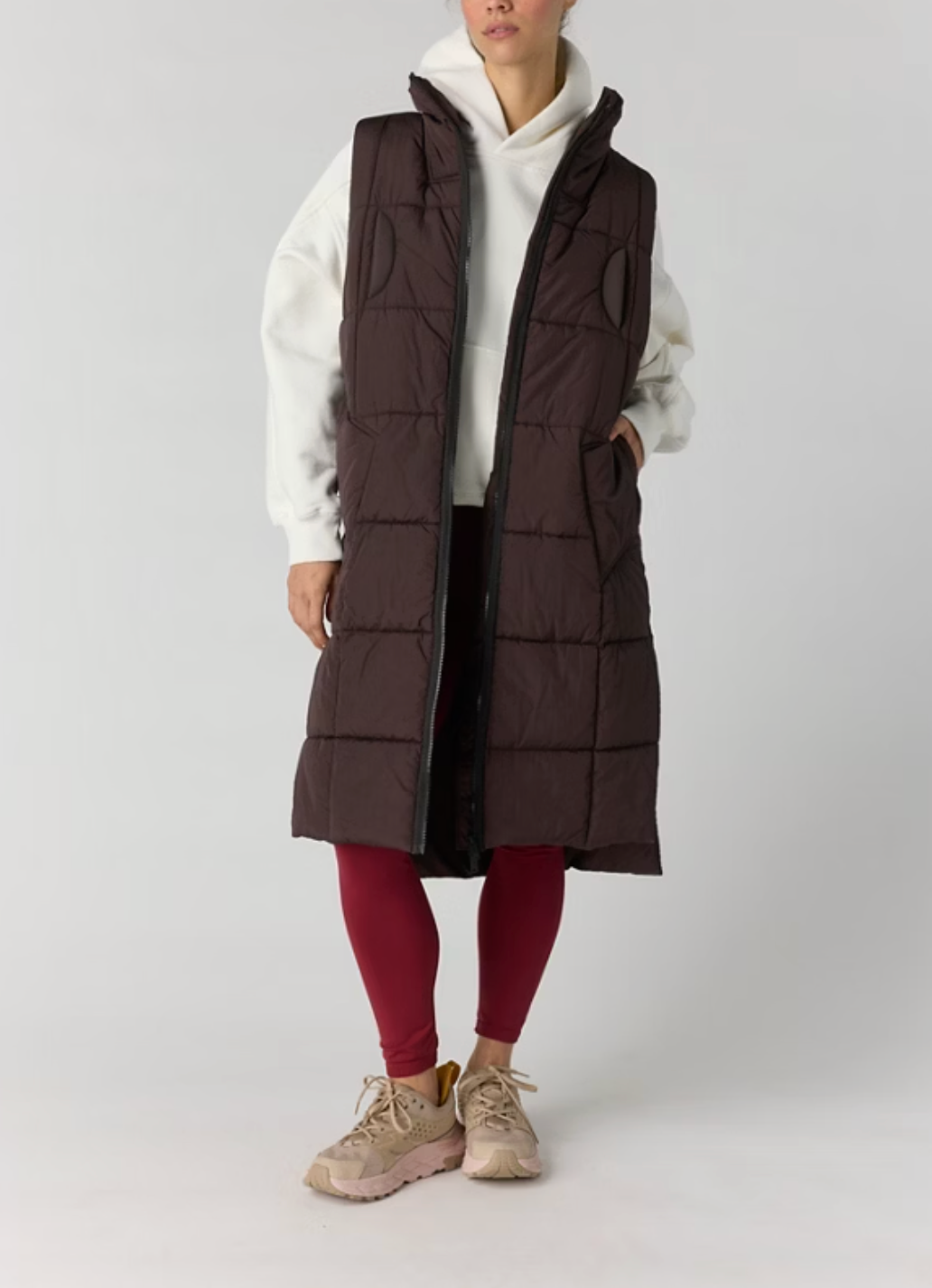 ON THE MOVE PACKABLE VEST| CHOCOLATE