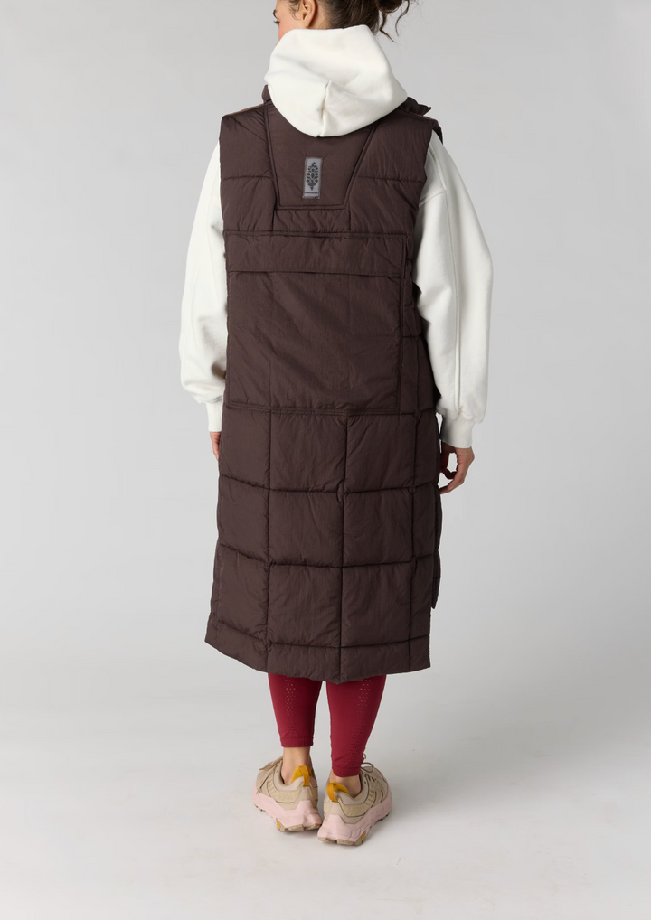 ON THE MOVE PACKABLE VEST| CHOCOLATE