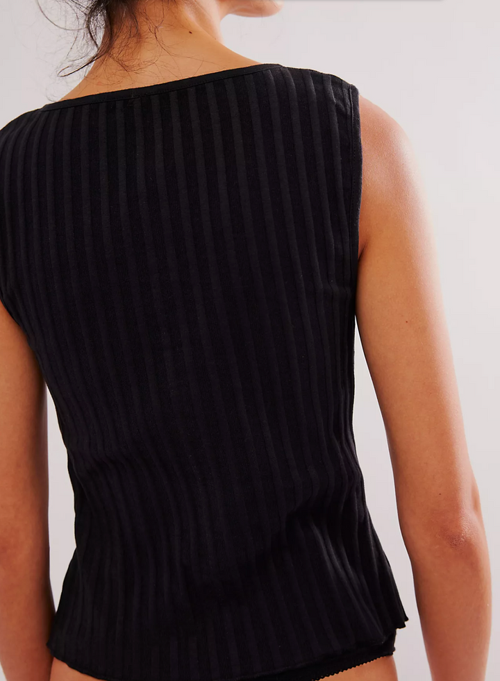 TILLY VEST