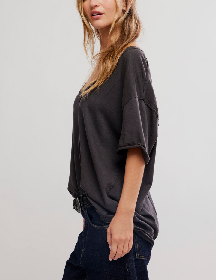 NINA TEE V