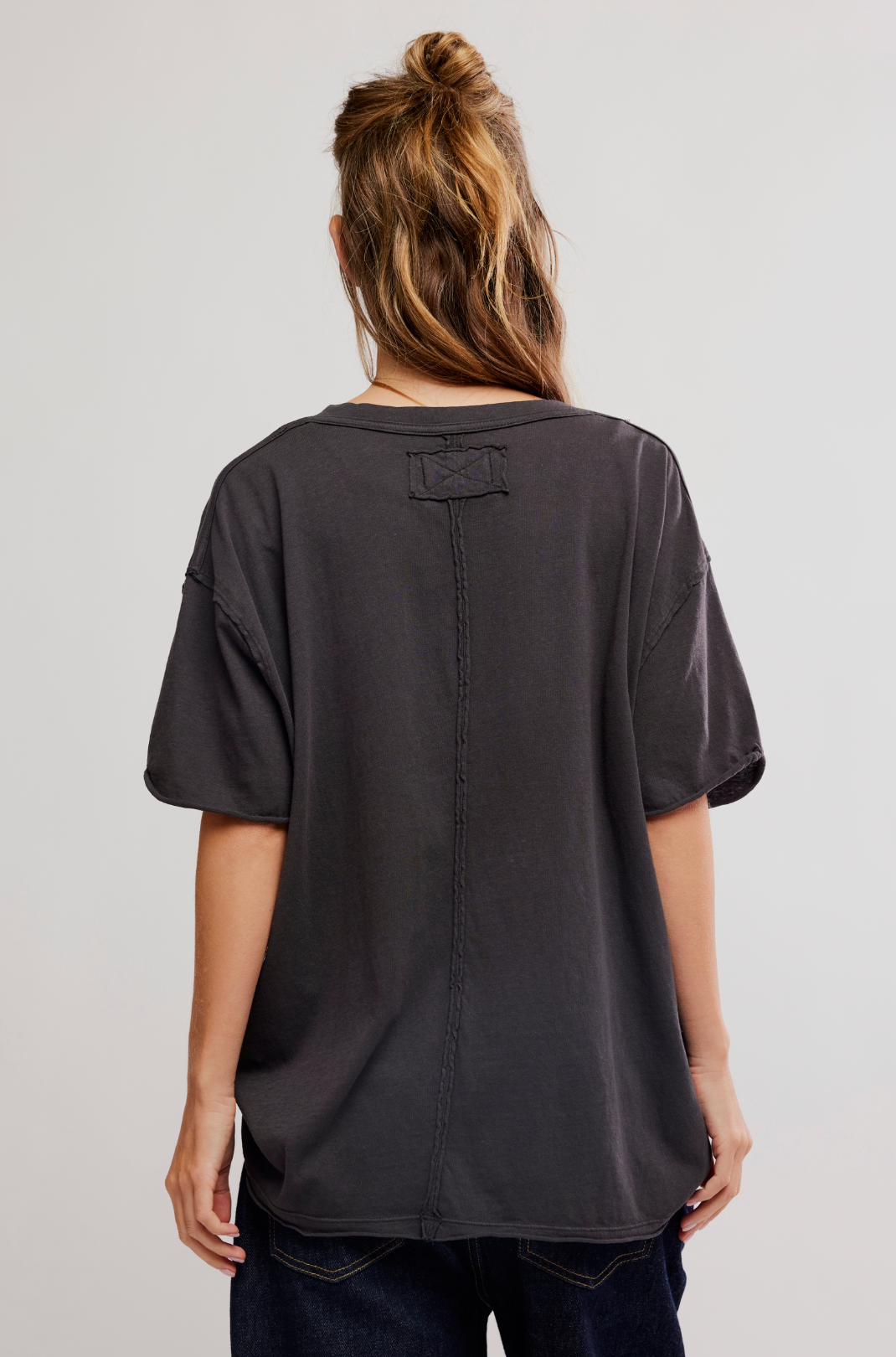 NINA TEE V