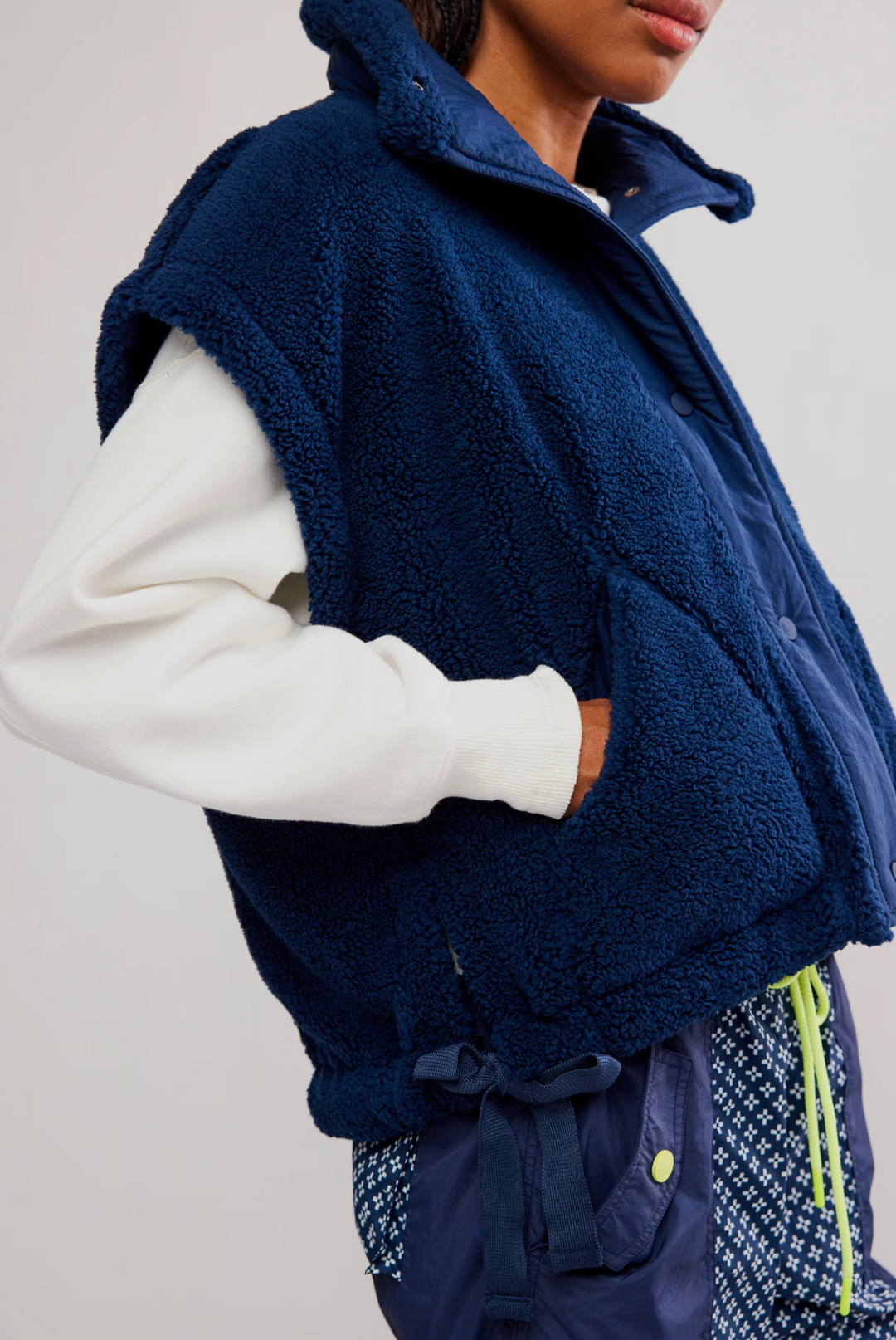 SCOUT IT OUT VEST | NAVY