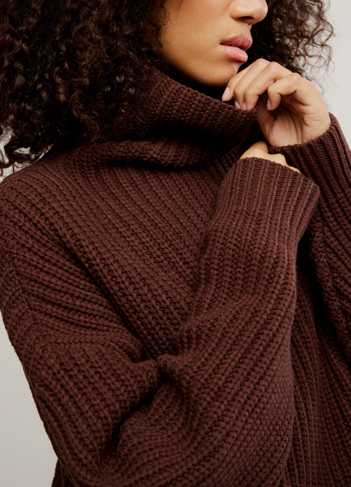 SWIM TOO DEEP PULLOVER