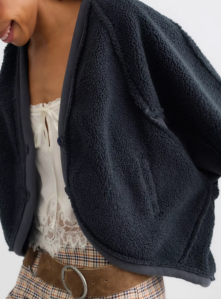 CABIN HERO CARDI