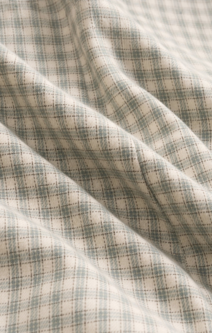 RIVER PLAID BUTTON UP