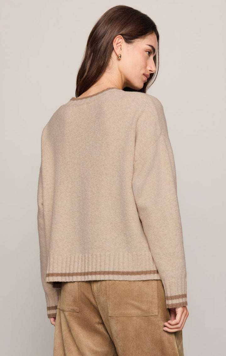 ENDURE V-NECK SWEATER