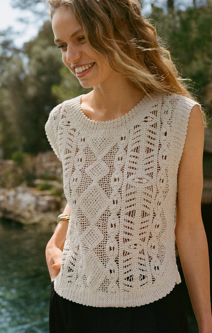 BAROQUE CROCHET SWEATER TOP