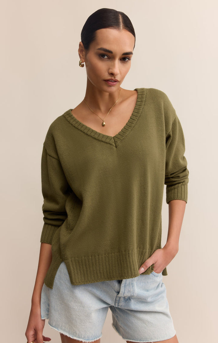 ALL AROUND V-NECK SWEATER