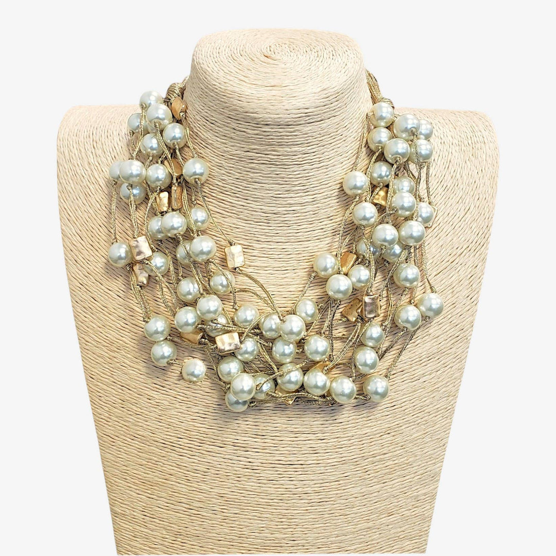 MAISY CHUNKY PEARL NECKLACE