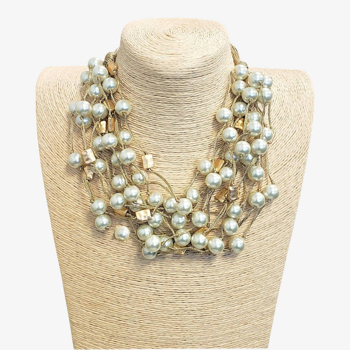 MAISY CHUNKY PEARL NECKLACE