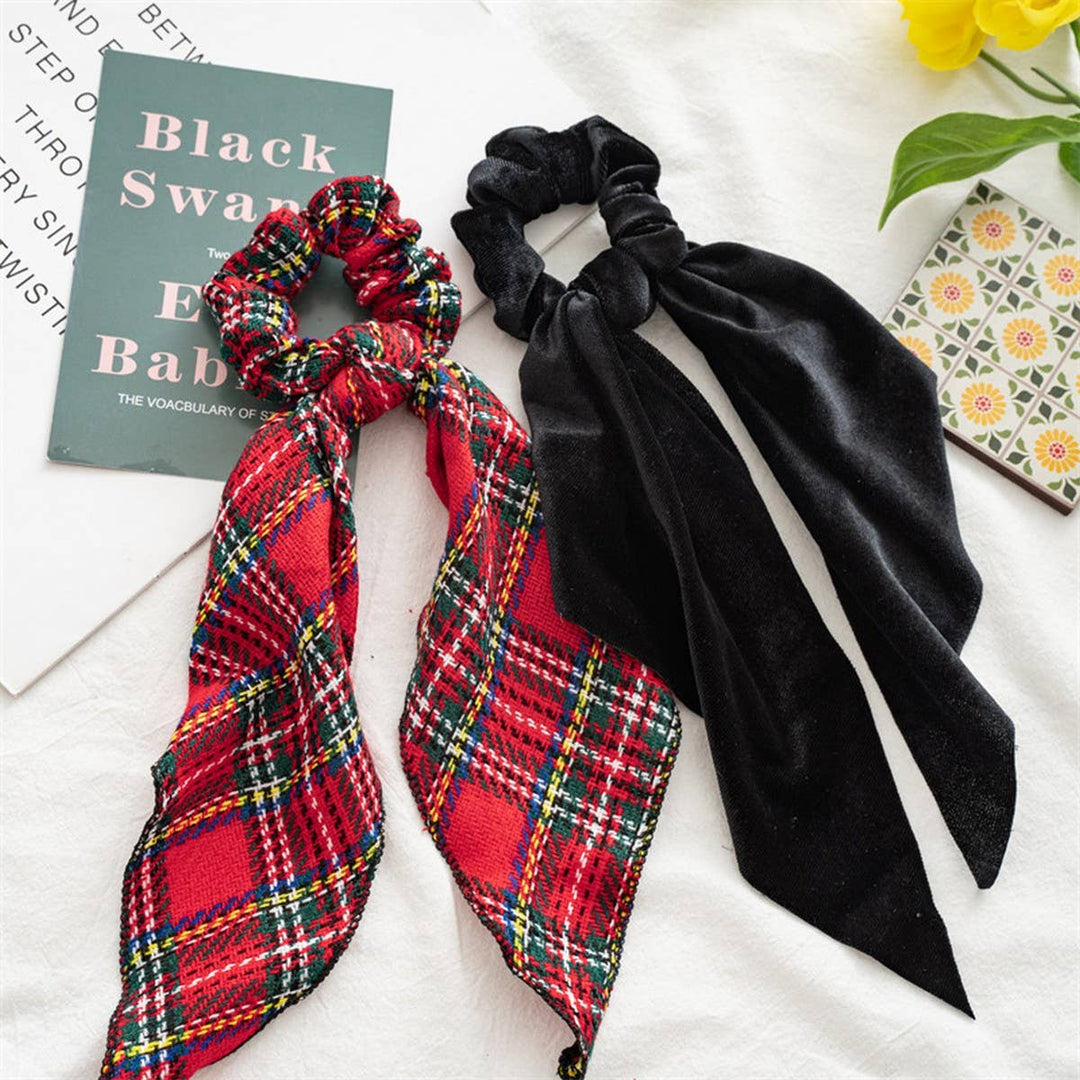 MERRY MOMENTS PLAID SCRUNCHIE