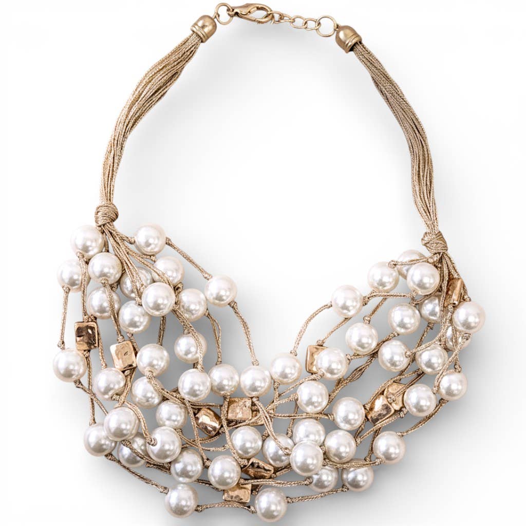 MAISY CHUNKY PEARL NECKLACE