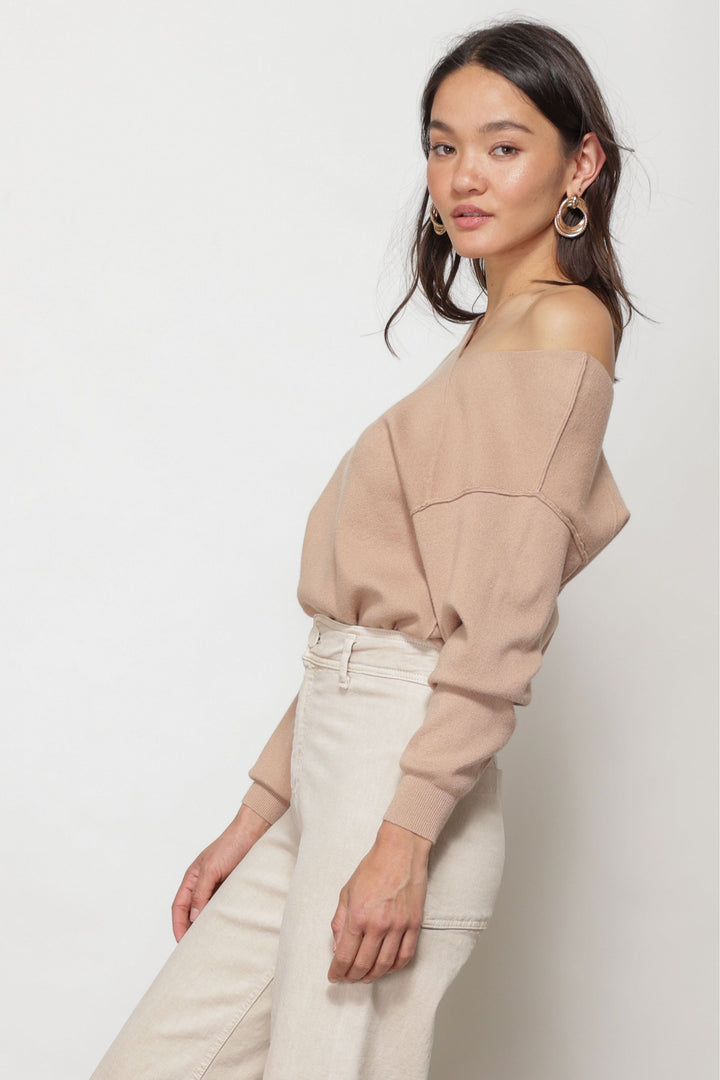 FAVORITE OFF SHOULDER SWEATER