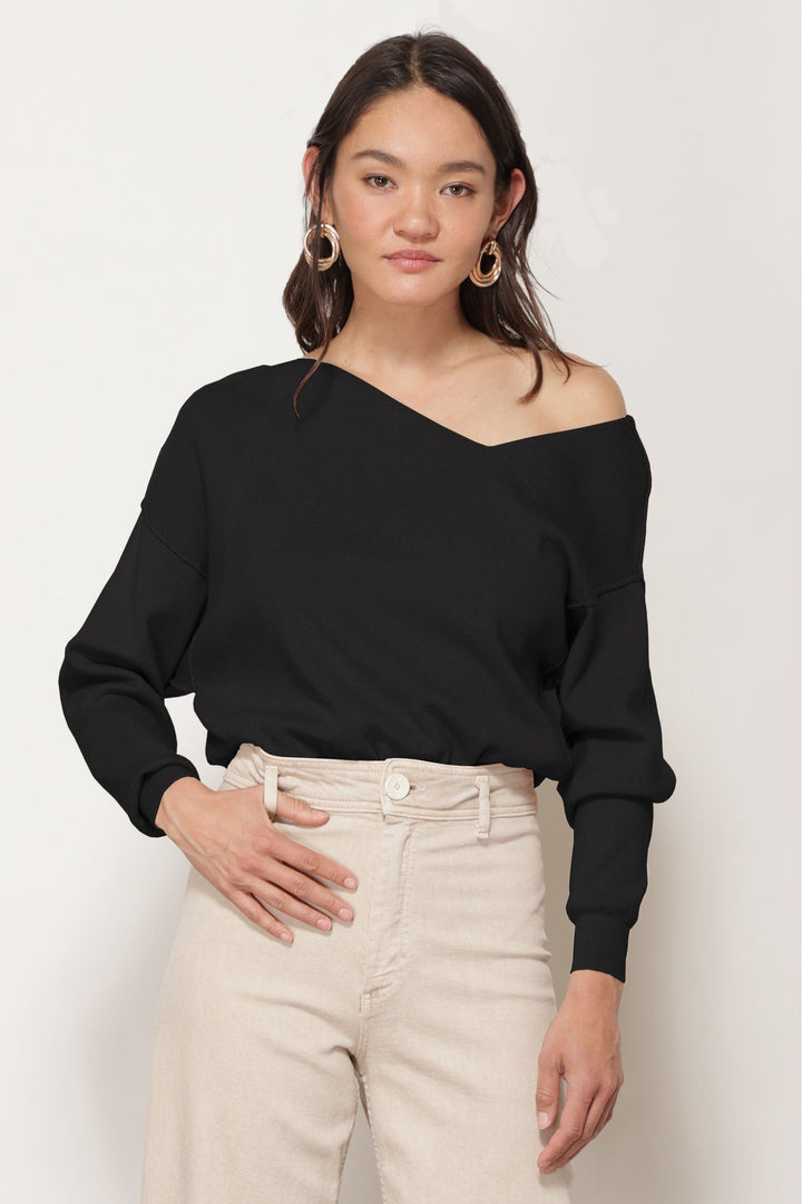 FAVORITE OFF SHOULDER SWEATER