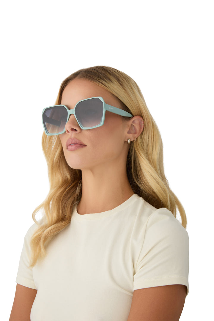 PRESLEY SQUARE SUNGLASSES