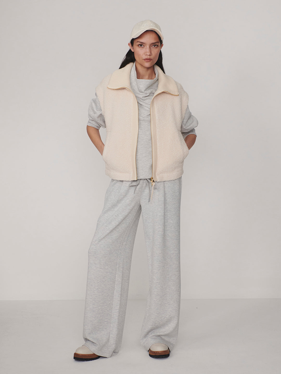 DOMINIC SHERPA GILET