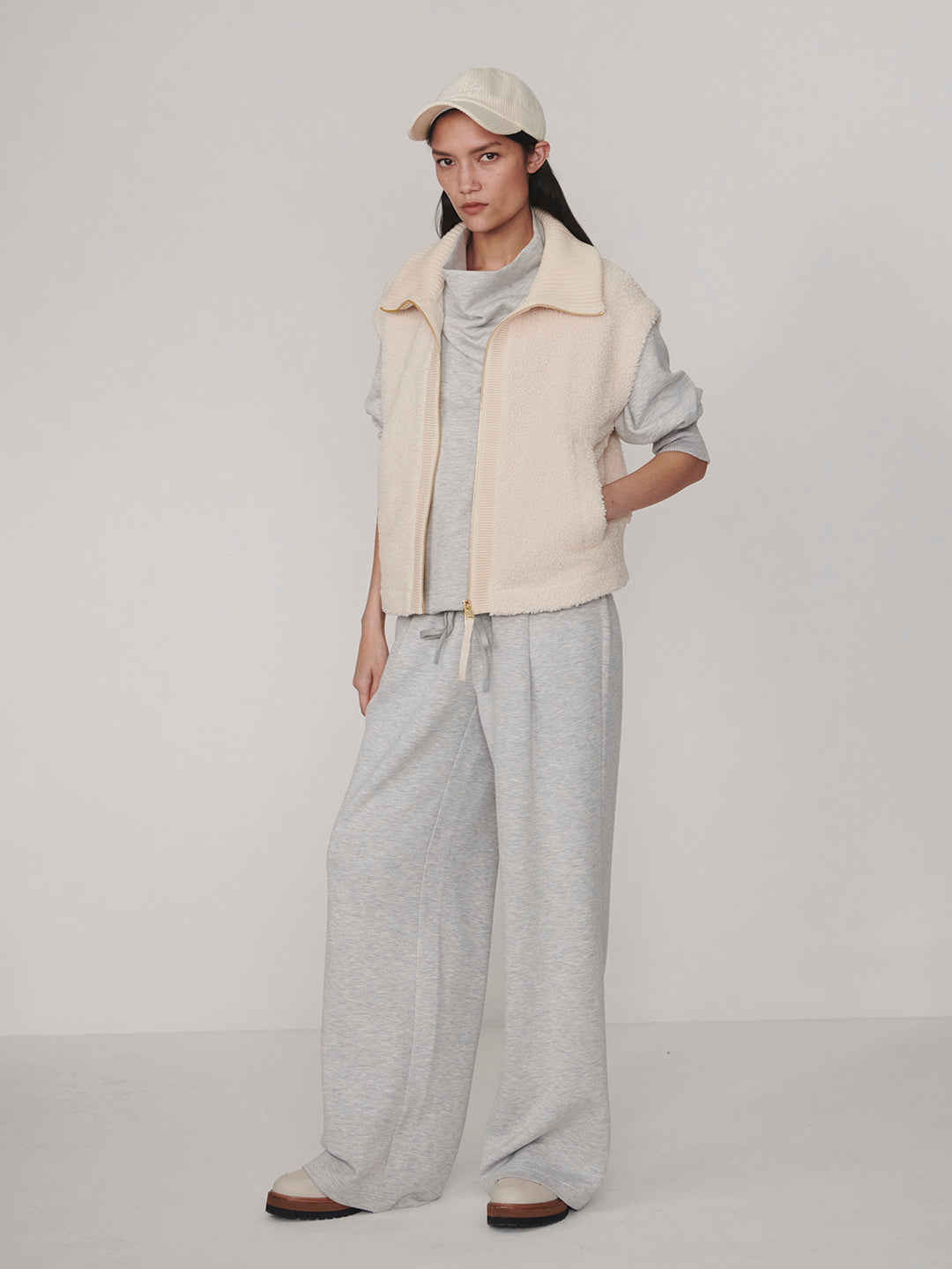 DOMINIC SHERPA GILET