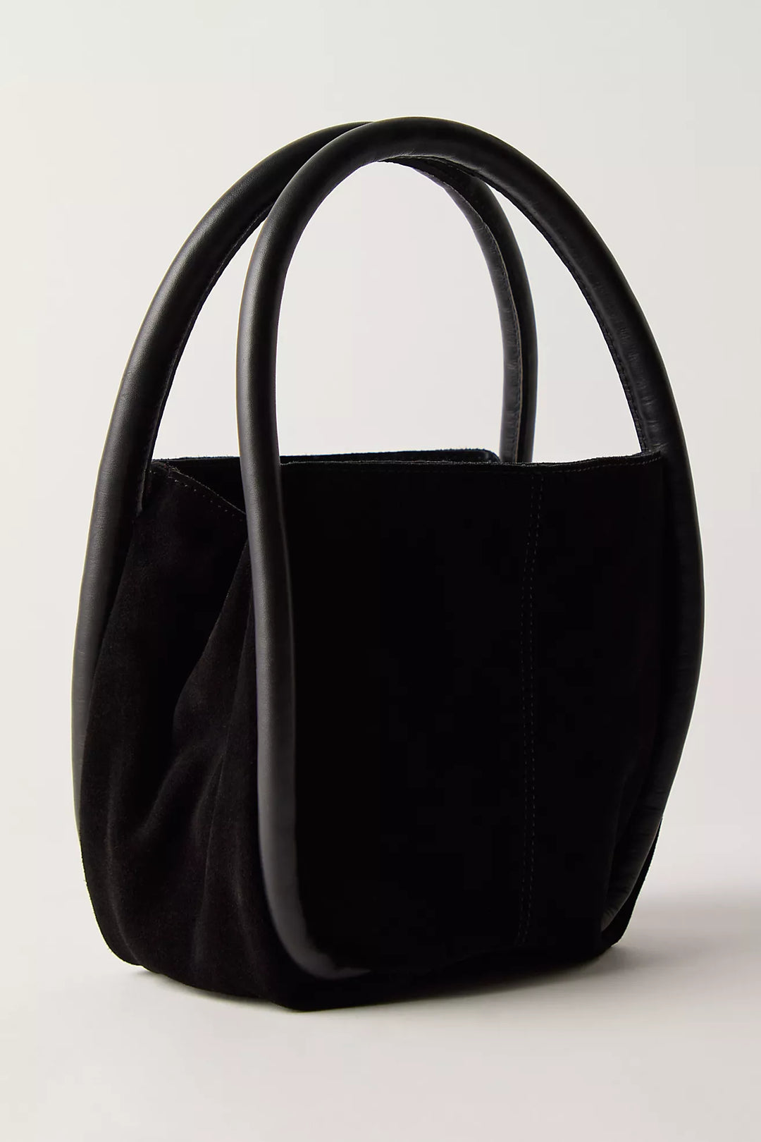 BARLOW BUCKET BAG