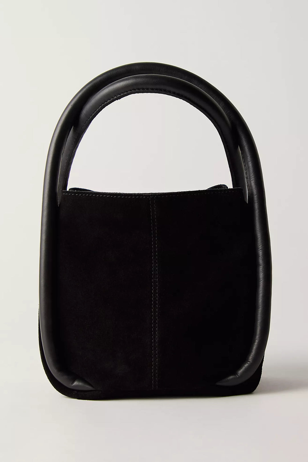 BARLOW BUCKET BAG