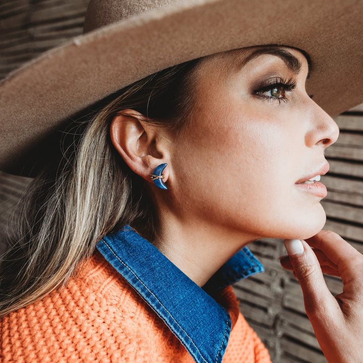 NAVY MOON SHAPED EARRING